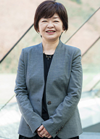 岩﨑 余帆子